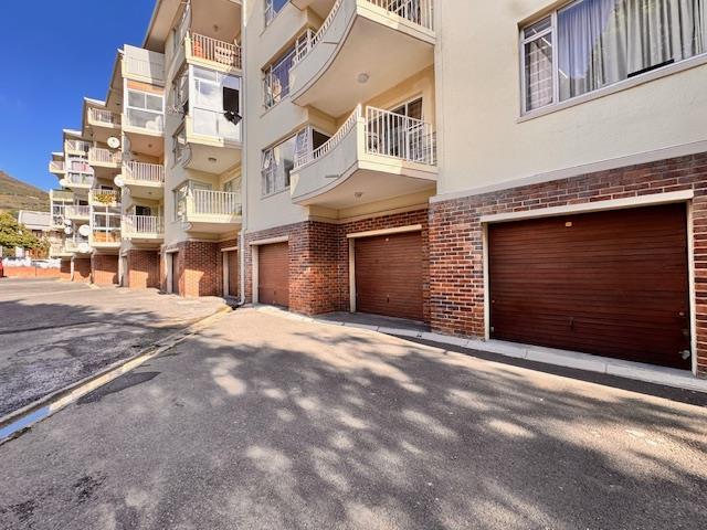 To Let 2 Bedroom Property for Rent in Gardens Western Cape